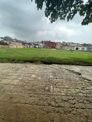 4chbre Duplex dans Beraka Corporation, Cocody à Louer