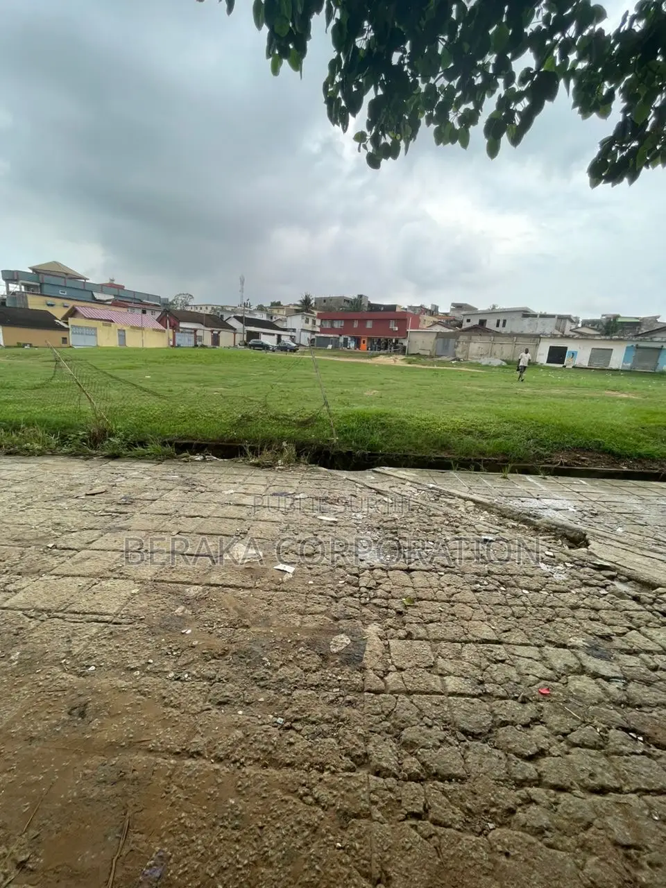 4chbre Duplex dans Beraka Corporation, Cocody à Louer