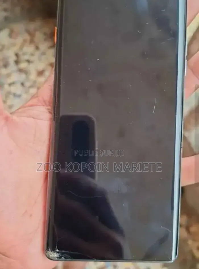 Nouveau Tecno Spark 40 Pro 256 GB Violet