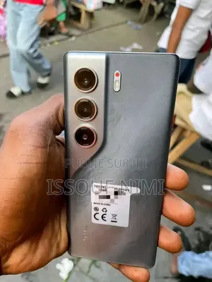 Nouveau Tecno Camon 40 Pro 4G 256 GB Autre