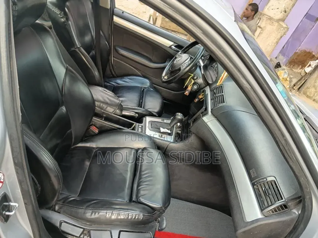 BMW 3 Series 2004 Gris