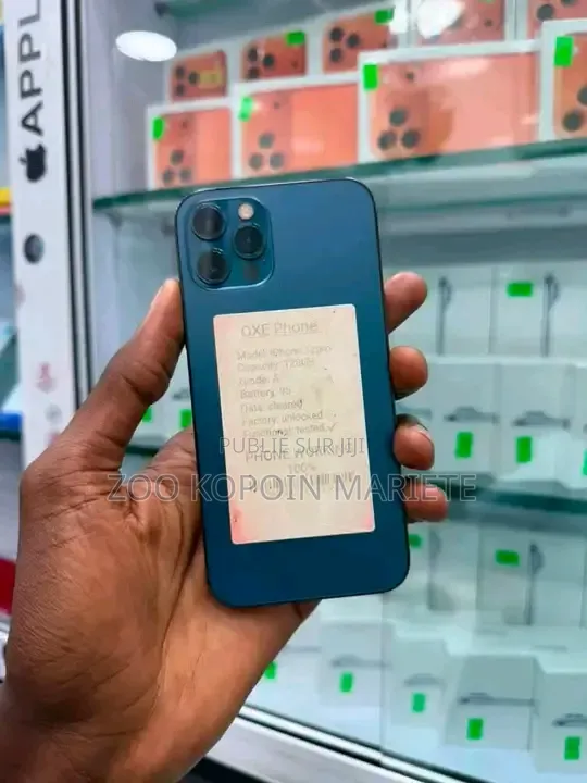 Nouveau Apple iPhone 12 Pro 128 GB Violet