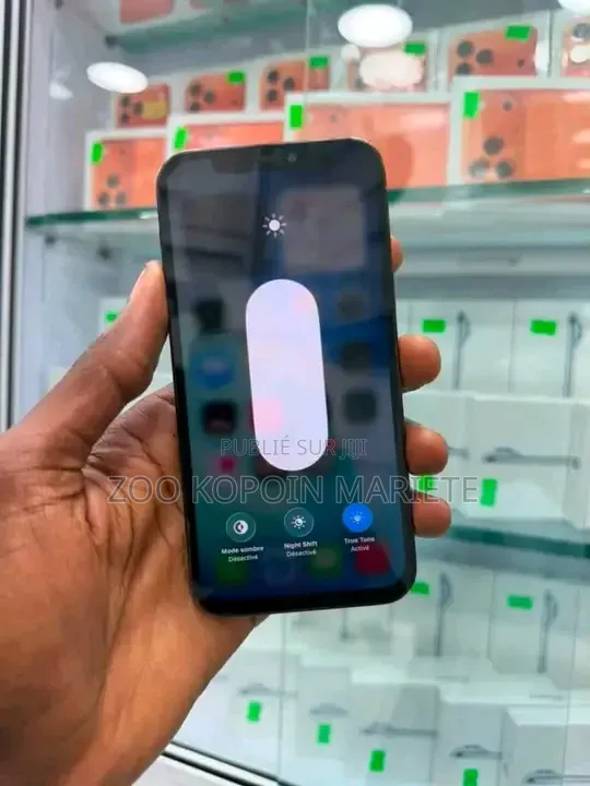 Nouveau Apple iPhone 12 Pro 128 GB Violet
