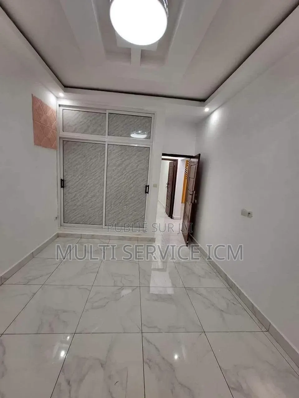 Meublé 2chbre Appartement dans Ismaël Coulibaly, Cocody à Vendre