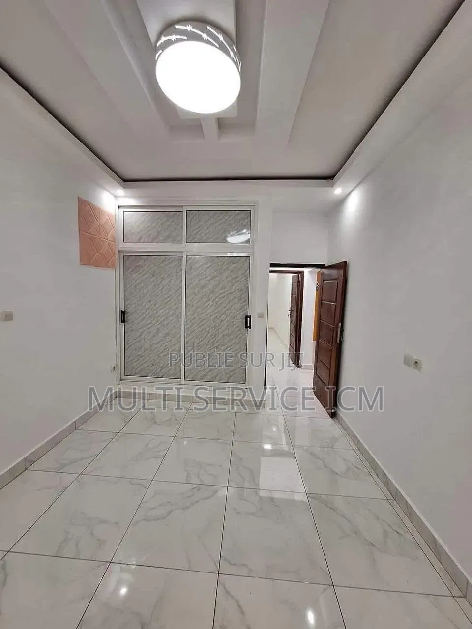 Meublé 2chbre Appartement dans Ismaël Coulibaly, Cocody à Vendre