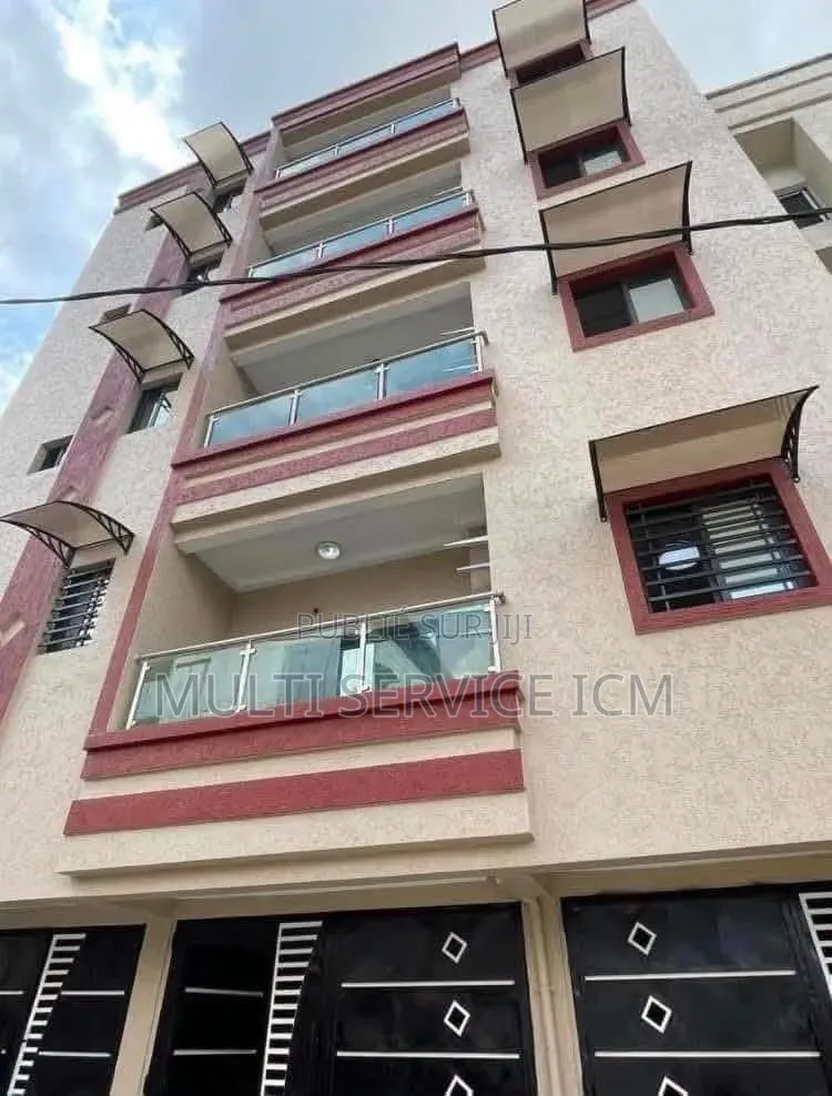 Meublé 2chbre Appartement dans Ismaël Coulibaly, Cocody à Vendre