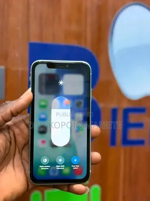 Nouveau Apple iPhone 11 64 GB Autre