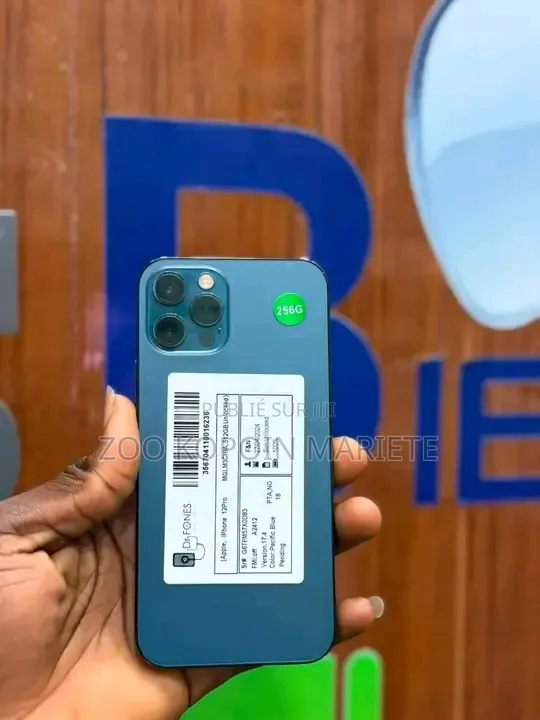 Nouveau Apple iPhone 12 Pro 128 GB Bleu