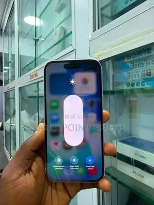 Nouveau Apple iPhone 15 512 GB Autre