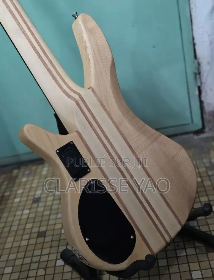 Guitare Bass