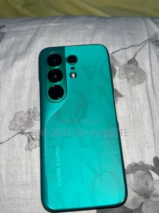 Nouveau Tecno Camon 50 Pro 256 GB Vert