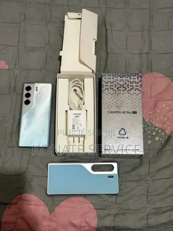 Nouveau Tecno Camon 40 256 GB Autre