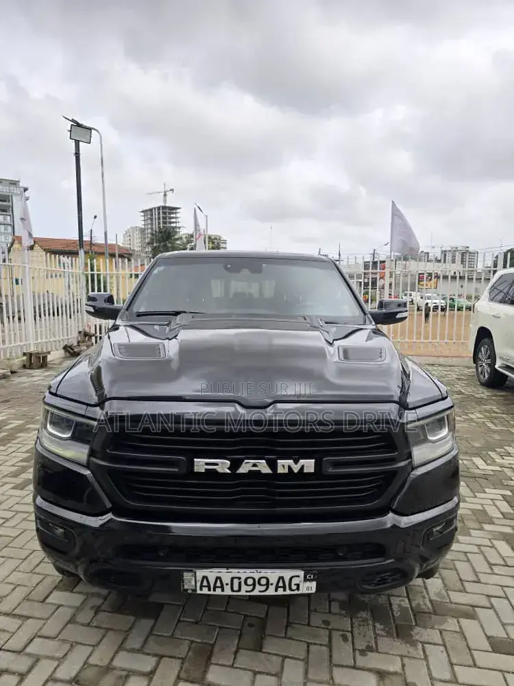 RAM 1500 2021 Blanc