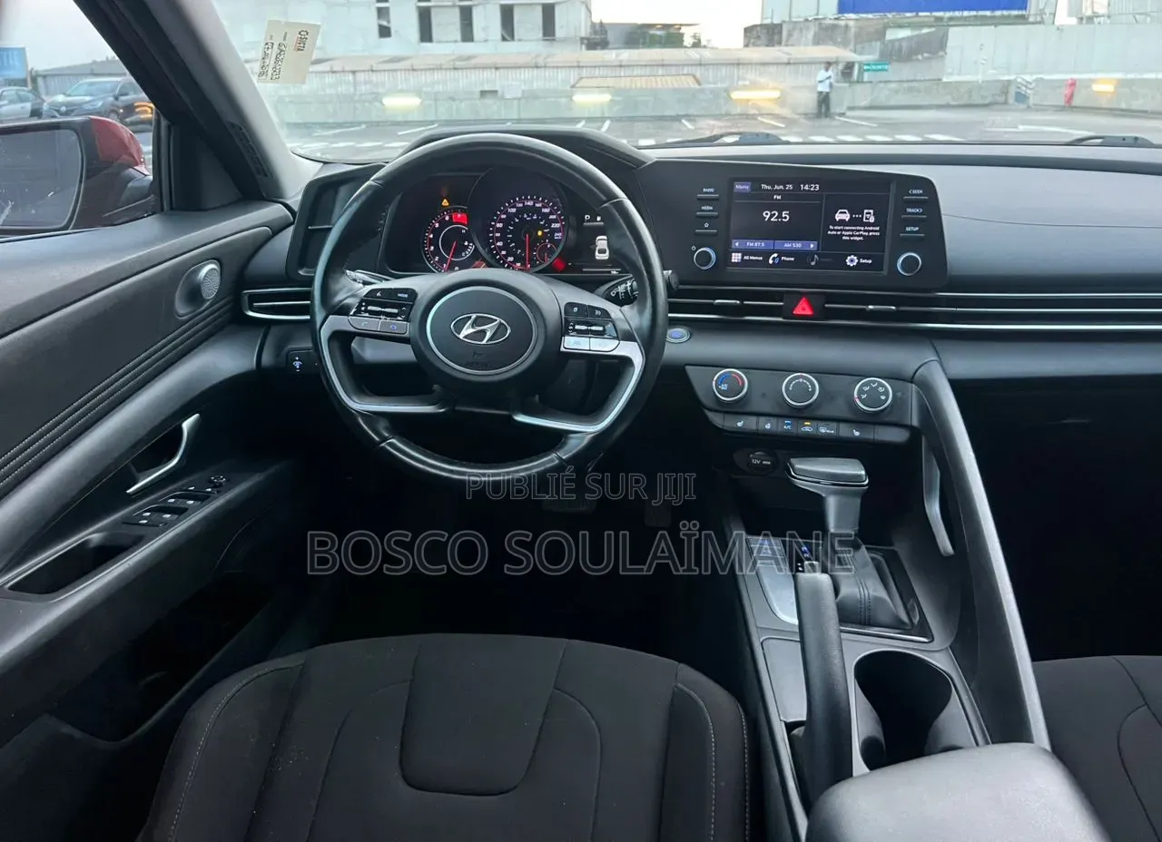 Hyundai Elantra Limited 2022 Autre