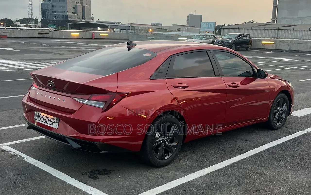 Hyundai Elantra Limited 2022 Autre