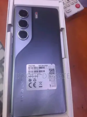 Nouveau Tecno Camon 40 Pro 5G 256 GB Autre