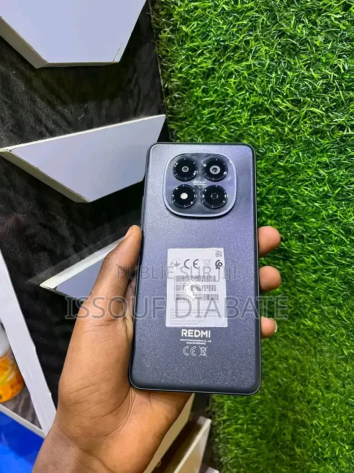 Nouveau Xiaomi Redmi 15 5G 256 GB Autre