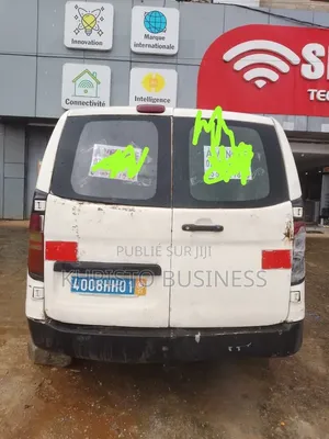 Hyundai H200 2013 Blanc