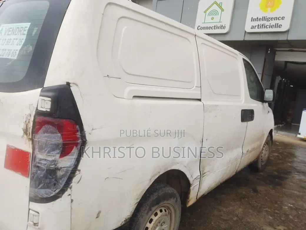 Hyundai H200 2013 Blanc