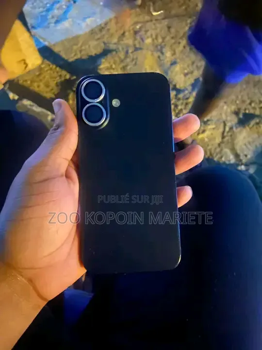 Nouveau Apple iPhone 16 512 GB Noir