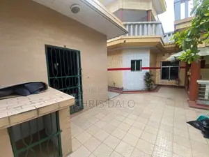15chbre Duplex dans Manou, Cocody à Louer