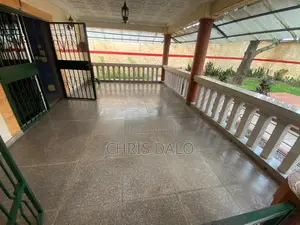 15chbre Duplex dans Manou, Cocody à Louer