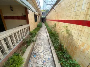 15chbre Duplex dans Manou, Cocody à Louer