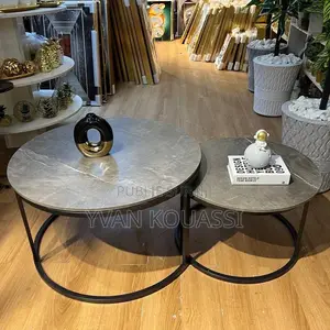 Belle Table Centrale De Salon Importé Disponible en Promotion