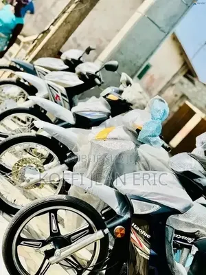 Nouveau KTM Duke 125 2026 Argenté