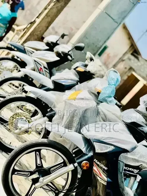 Nouveau KTM Duke 125 2026 Argenté
