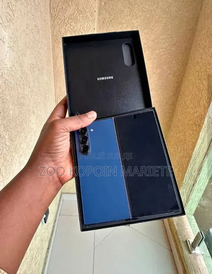 Nouveau Samsung Galaxy Z Fold6 256 GB Bleu