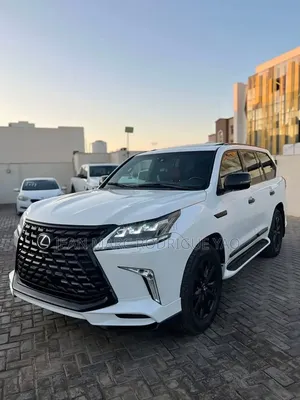 Lexus LX 2021 Blanc cassé