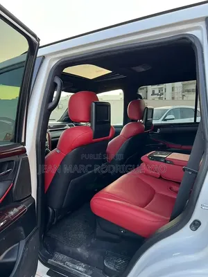 Lexus LX 2021 Blanc cassé