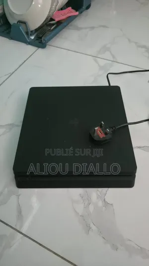 PlayStation 4 Slim
