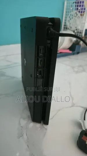 PlayStation 4 Slim