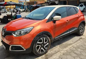 Renault Captur 2016 Orange