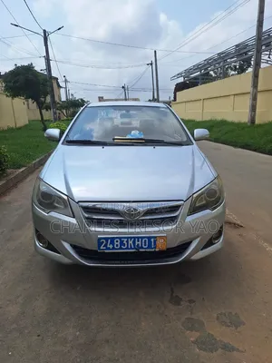 Toyota Corolla L 4dr Sedan (1.8L 4cyl 4A) 2015 Gris