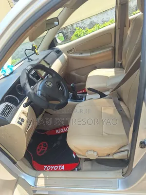 Toyota Corolla L 4dr Sedan (1.8L 4cyl 4A) 2015 Gris