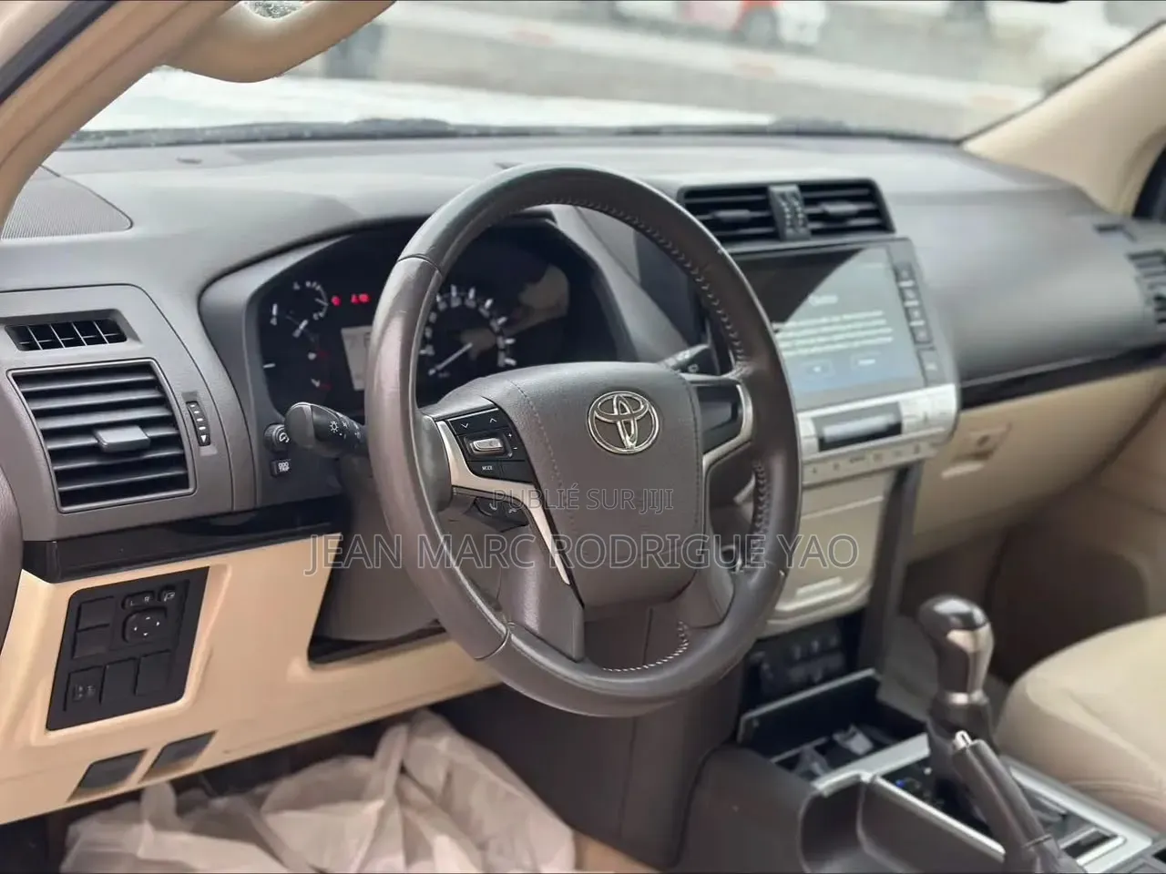 Toyota Land Cruiser Prado 2022 Blanc cassé