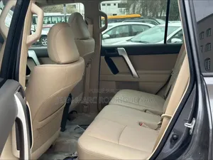 Toyota Land Cruiser Prado 2022 Noir