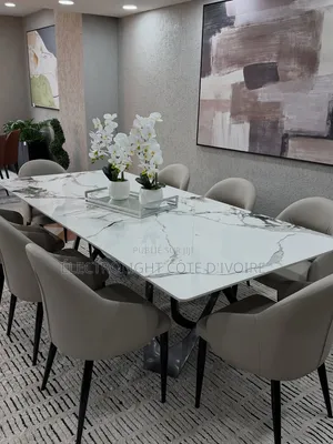 Table Vitrée   8 Places