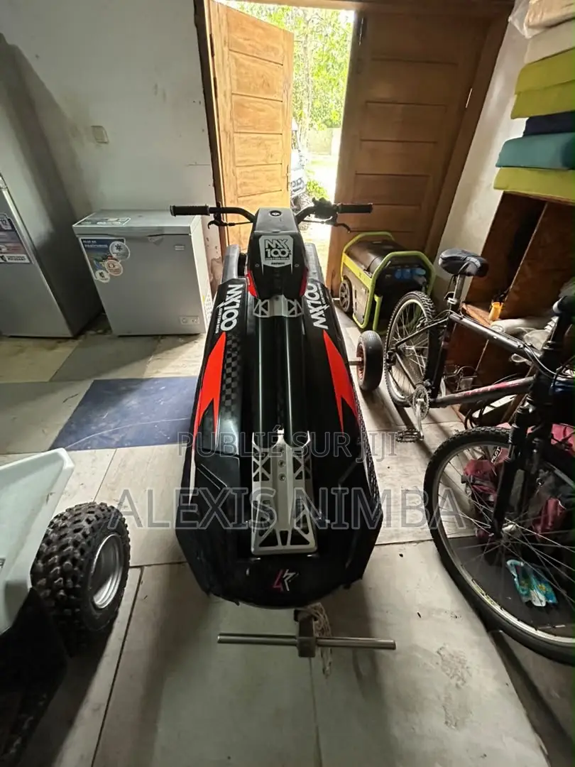 En VENTE Jetski À Bras Année 2016-2017