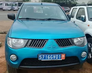 Mitsubishi L200 2012 Turquoise