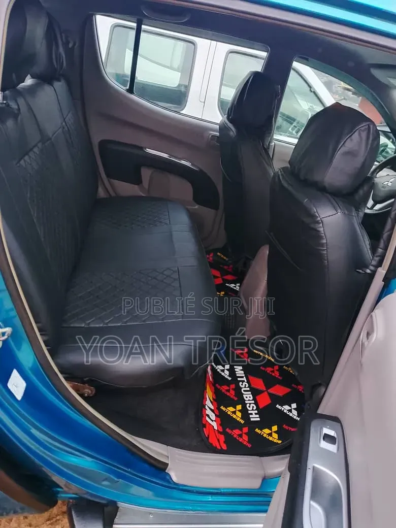 Mitsubishi L200 2012 Turquoise