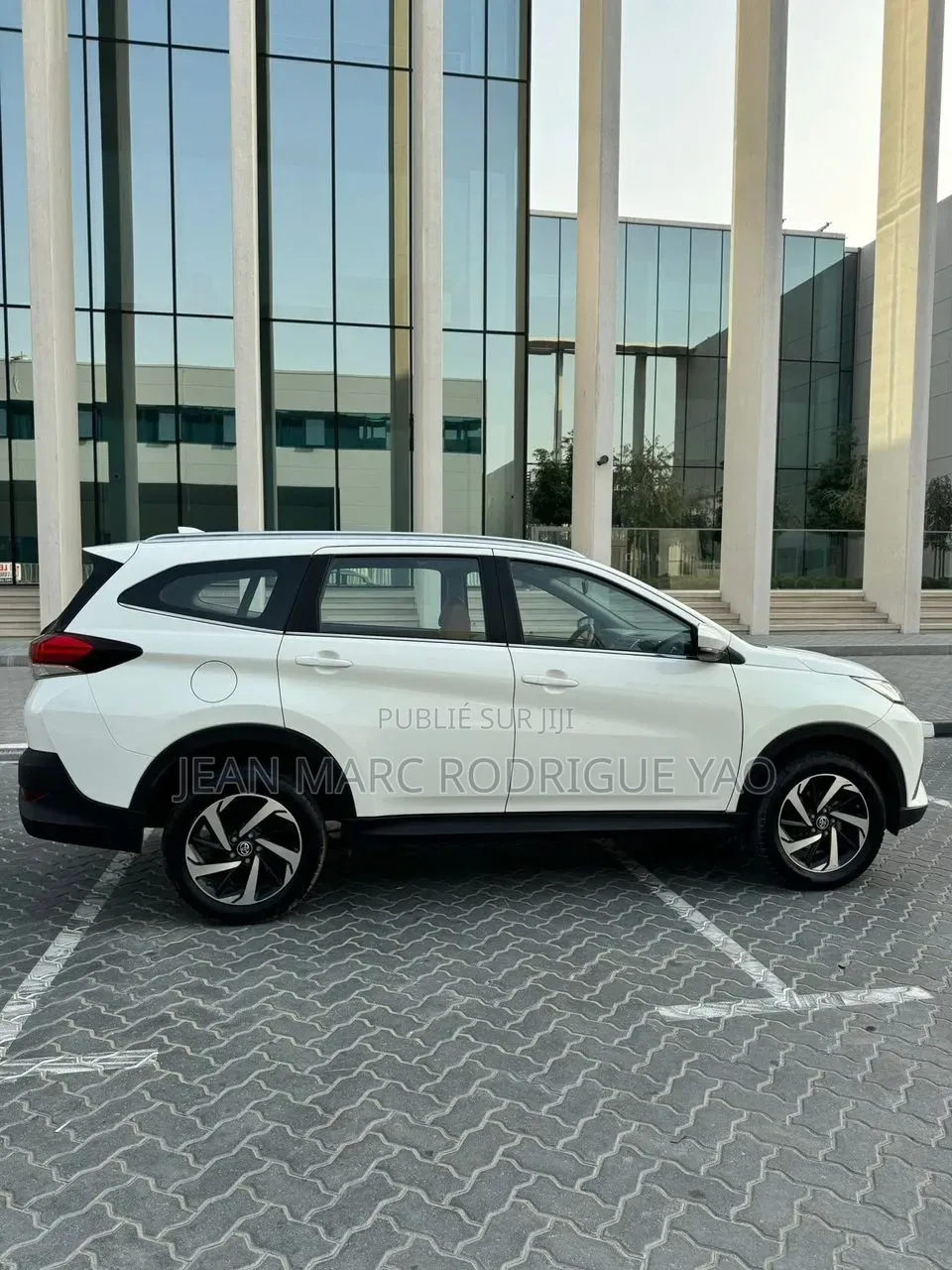 Toyota Rush 2020 Blanc cassé
