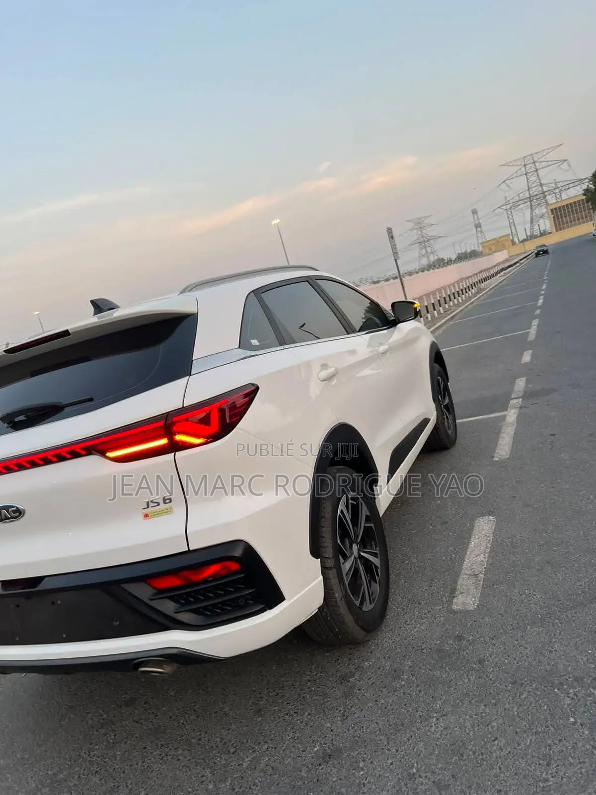 JAC JS4 2024 Blanc cassé