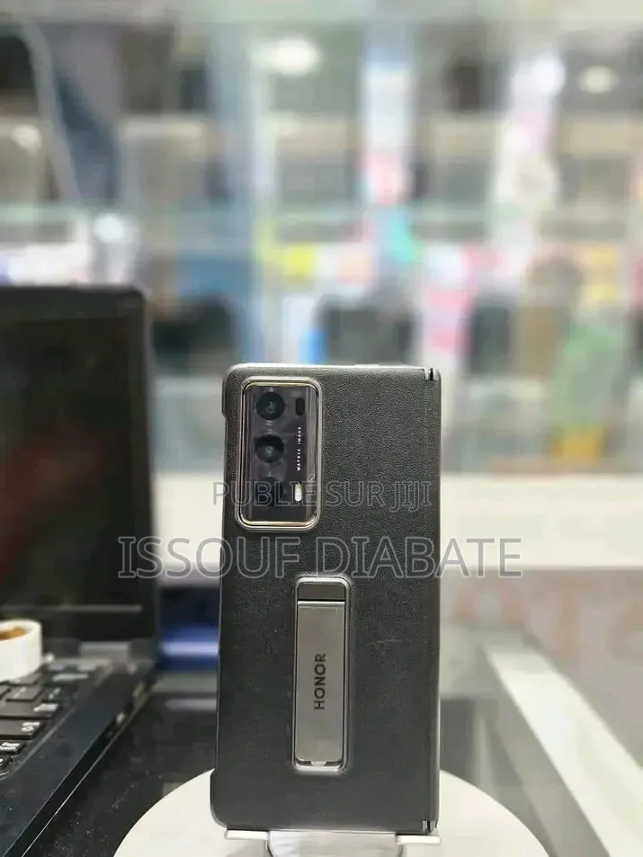 Nouveau Honor Magic V2 1TB Autre