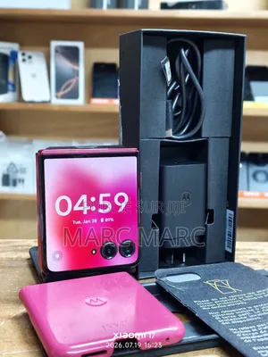 Nouveau Motorola Razr 50 Ultra 512 GB Vert