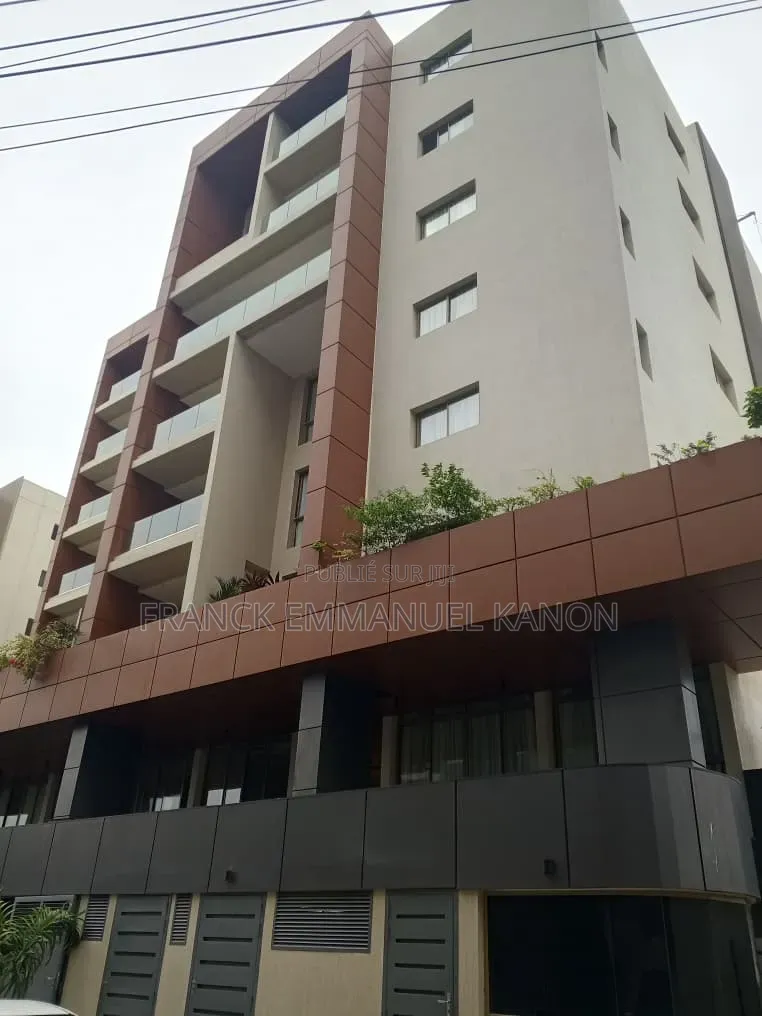 Meublé 3chbre Appartement dans Appartement Ideal, Marcory à Louer
