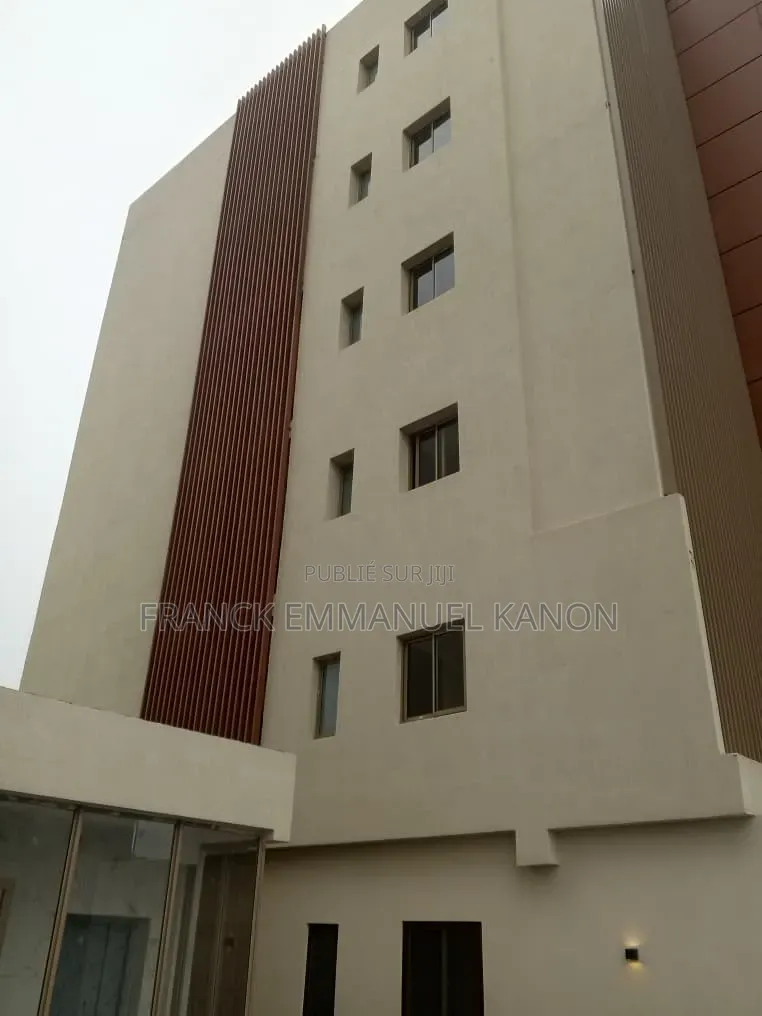 Meublé 3chbre Appartement dans Appartement Ideal, Marcory à Louer